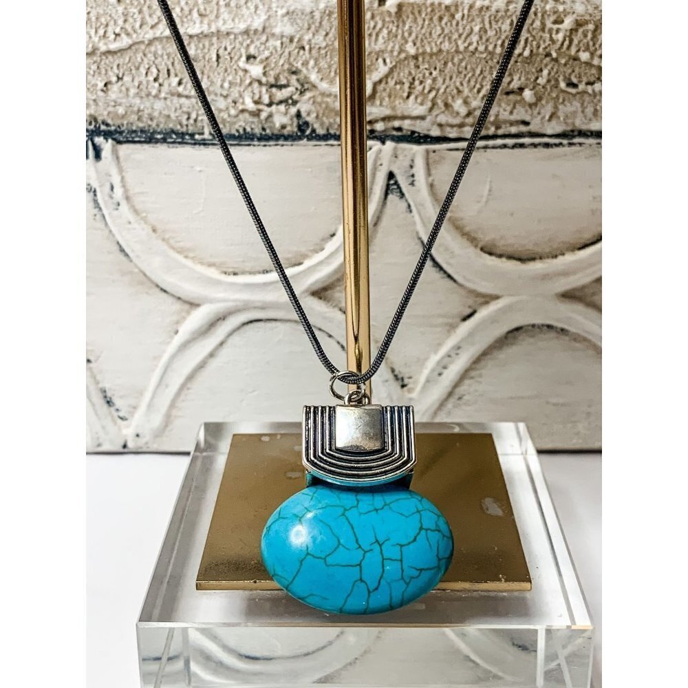 Turquoise Howlite Crystal Silver Tone Pendant Necklace with gunmetal chain